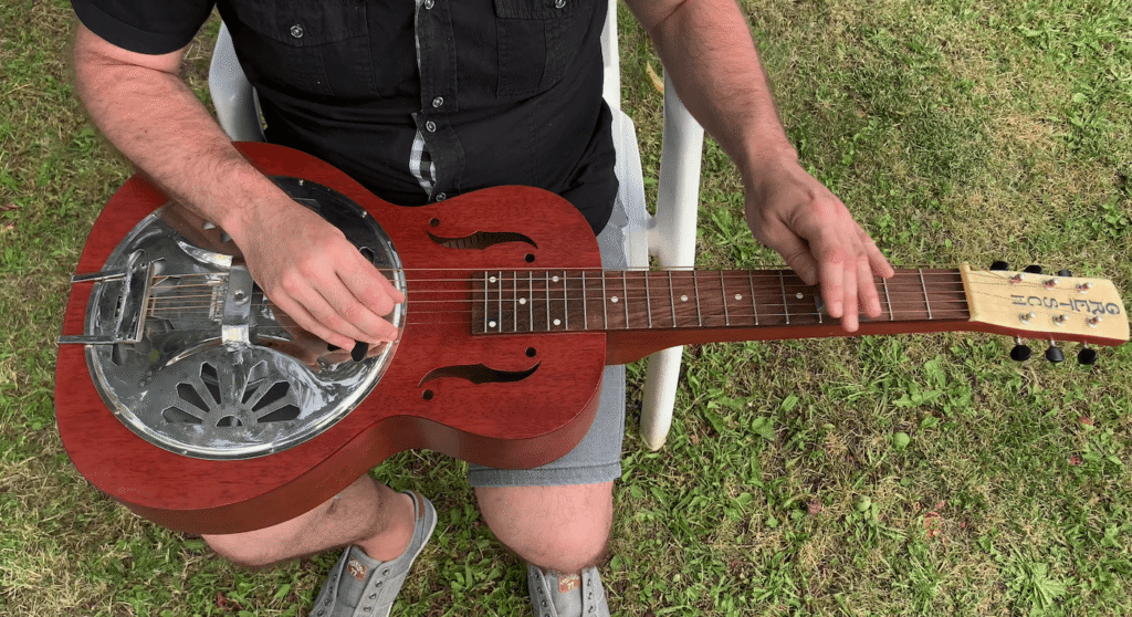 Tout savoir sur le Dobro Photo 2