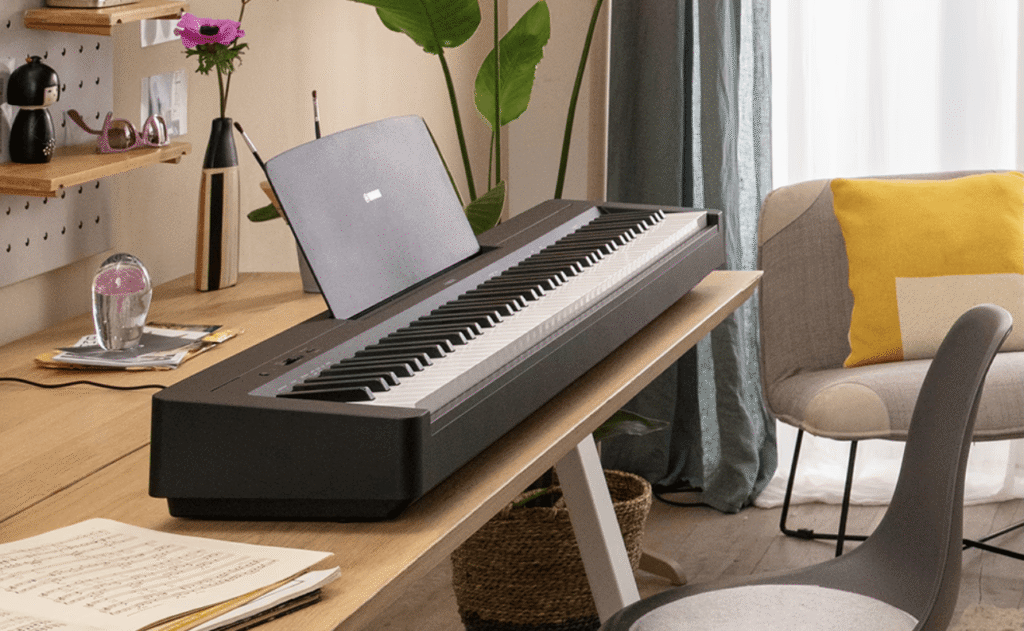Yamaha P-145 Photo 3