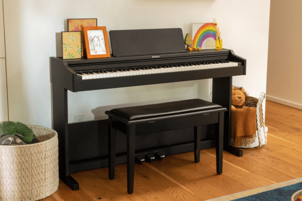 Piano Roland RP107 Photo 5