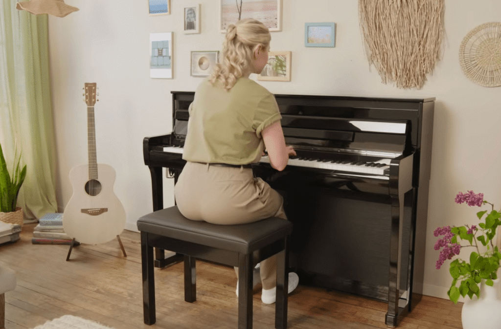 Yamaha CLP-885 Photo 2